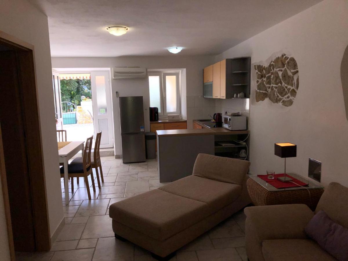 Apartments Trlika Kampor Bagian luar foto