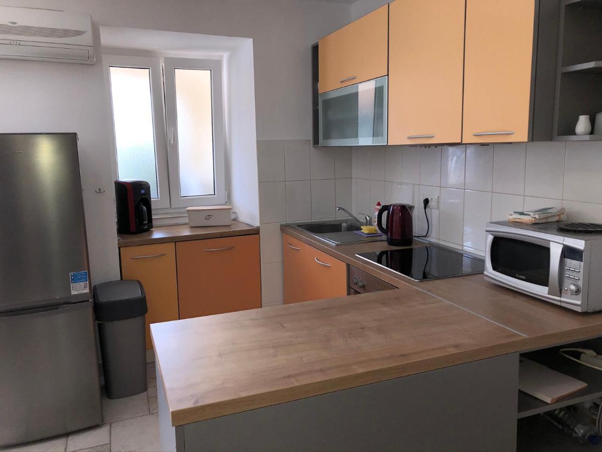 Apartments Trlika Kampor Bagian luar foto