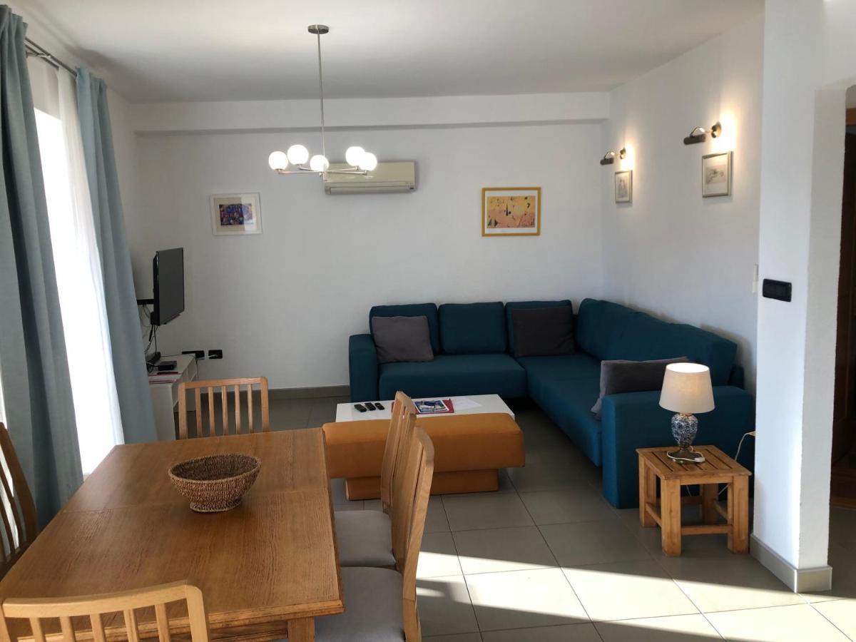 Apartments Trlika Kampor Bagian luar foto