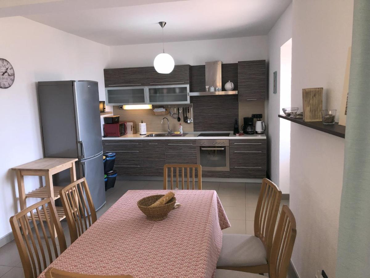 Apartments Trlika Kampor Bagian luar foto