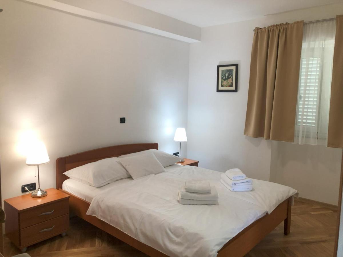 Apartments Trlika Kampor Bagian luar foto