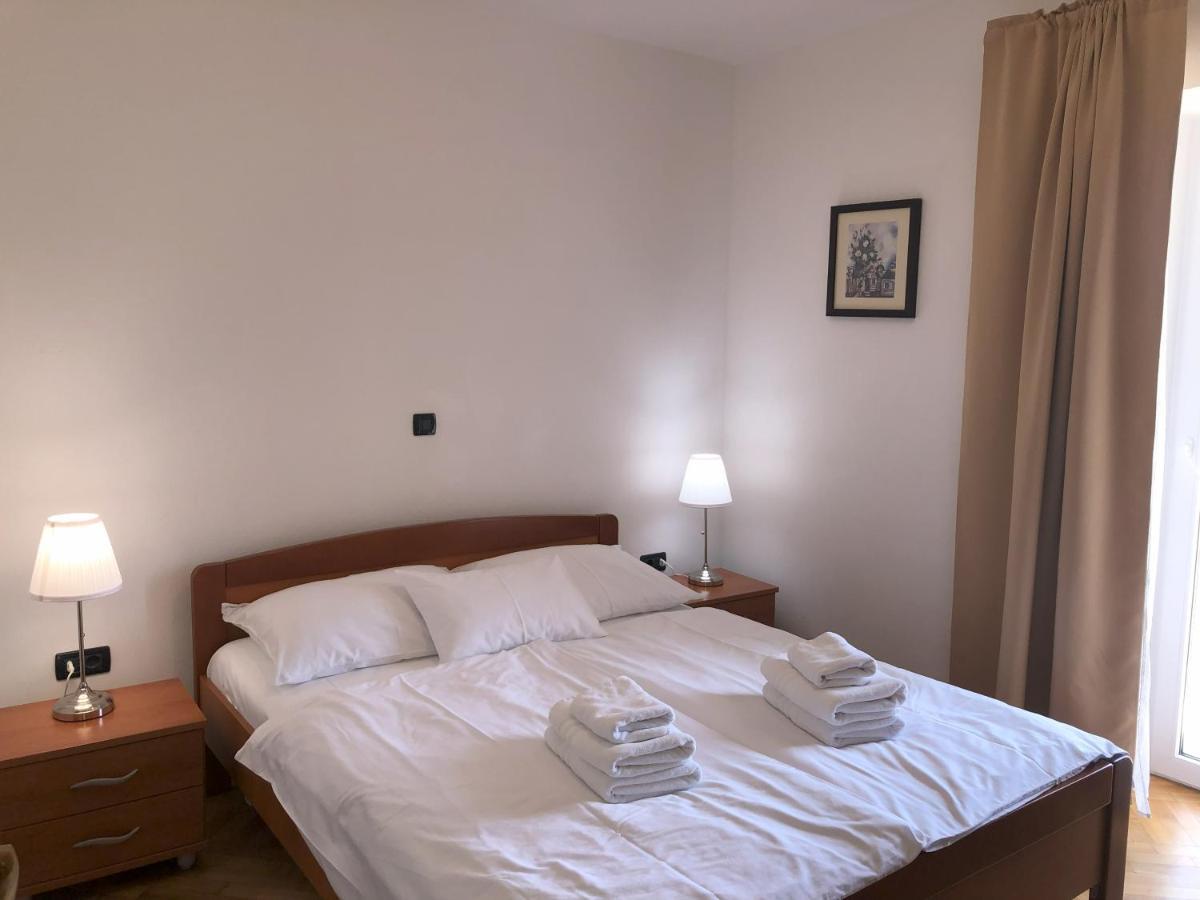 Apartments Trlika Kampor Bagian luar foto